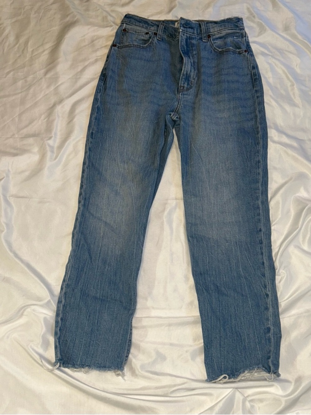 Abercrombie & Fitch Distressed Women’s Light Blue Straight Jeans